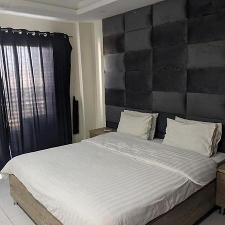 Lavish Hotel Равалпинди Экстерьер фото